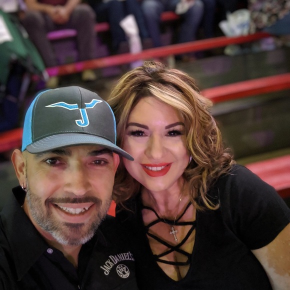 Meet your Posher, Veronica - Picture 2 of 3